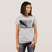 Entlang der Mackinac-Brücke Grayscale-T - Shirt (Vorne ganz)