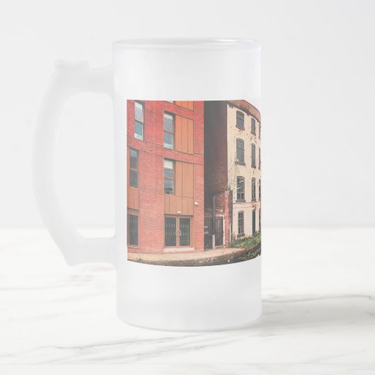 Entlang des Kanals Leeds Mattglas Bierglas (Links)