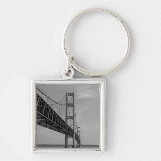 entlang Mackinac Bridge Grayscale Schlüsselanhänger (Vorne)