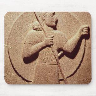 Entlastung, die einen Hittite-Krieger darstellt Mousepad