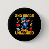 Entriegelter Jungs-Gamer auf der zweiten Stufe Button (Vorderseite)