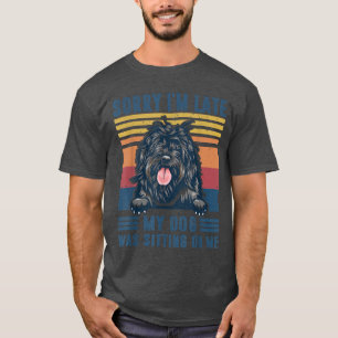 Entschuldige, dass ich zu spät auf meinem Hund auf T-Shirt