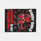Entschuldigung Mädchen Oma ist mein Valentins-Dino Fleecedecke (Vorderseite (Horizontal))