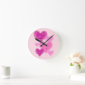 Entsetzliches rosa Herzklopfen Runde Wanduhr (Zuhause)