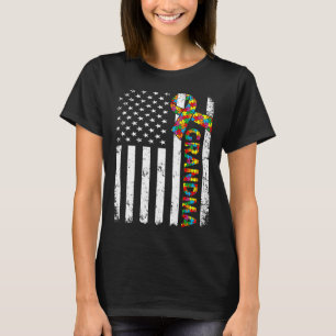 Entsetzter Autismus Oma American Flag Familie Mat T-Shirt