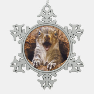 Entsetztes Eichhörnchen Schneeflocken Zinn-Ornament