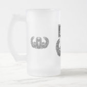 Entsorgung explosiver EOD-Stoffe Mattglas Bierglas (Links)