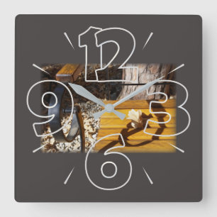 Entspannen in der Herbstsonne Quadratische Wanduhr