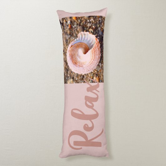 Entspannen Sie am Strand in einem ruhigen, blassro Seitenschläferkissen (Rückseite (Vertikal))