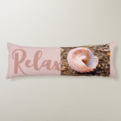 Entspannen Sie am Strand in einem ruhigen, blassro Seitenschläferkissen (Vorderseite)