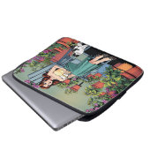 Entspannen Sie bei Kaffee, Katzen und Pflanze Laptopschutzhülle (Vorne Knopf)