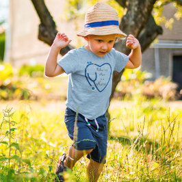 Entspannen Sie meine Mama ist eine Liebe des Herzs Kleinkind T-shirt