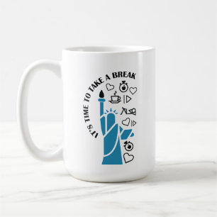 Entspannen Sie sich bei einem kühlen Bad in den kü Kaffeetasse