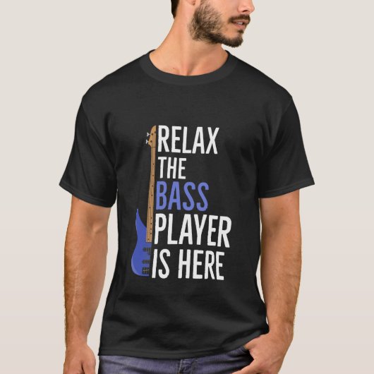Entspannen Sie sich beim Bass Player, der hier ein T-Shirt (Vorderseite)