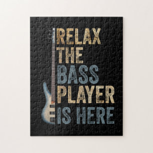 Entspannen Sie sich beim Bass Player, der sich hie Puzzle