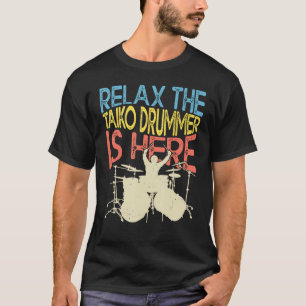 Entspannen Sie sich beim Taiko Drummer bei Musik T-Shirt
