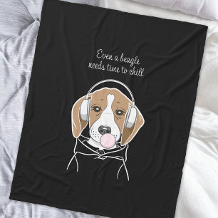 Entspannender Beagle mit Kaugummi Süßer Lustiger H Fleecedecke