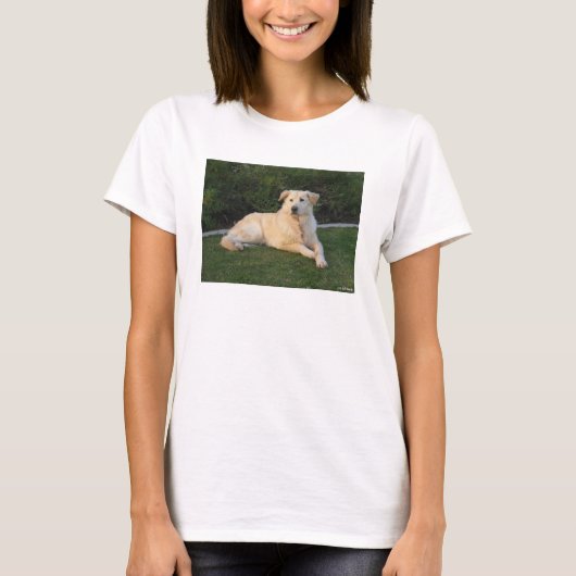 Entspannender Hund T-Shirt (Vorderseite)