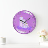 Entspannendes lila Kerzen-Badezimmer Große Wanduhr (Zuhause)