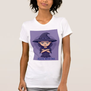 Entspannte Hexenmiene – Süße lila Halloween-Hexe T-Shirt