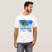 Entspannte Seascape-Aussicht mit Palmen am Strand T-Shirt (Vorne ganz)