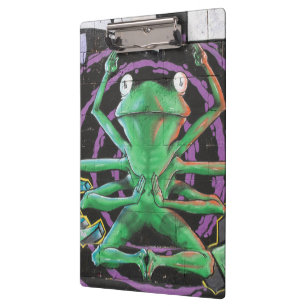 Entspannter Frosch mit acht Waffen Klemmbrett