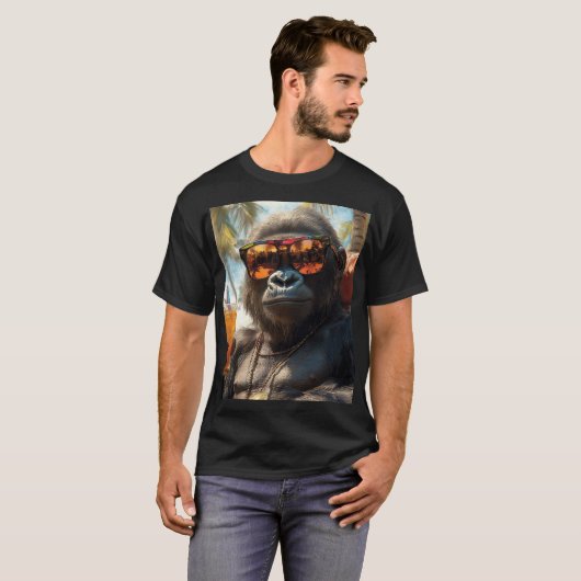 Entspannter Gorilla am Strand T-Shirt (Vorne ganz)