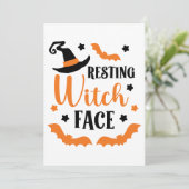 Entspanntes Hexengesicht Halloween Feiertagskarte (Stehend Vorderseite)