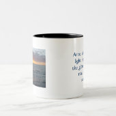 Entsteht Glanz - Jesaja-60:1 Zweifarbige Tasse (Mittel)