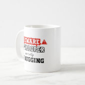 Entwickler durch Debuggen | Programmierung Kaffeetasse (Vorderseite Links)