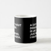 Entwickler und Programmierer witziges Debugging-Sp Kaffeetasse (Mittel)