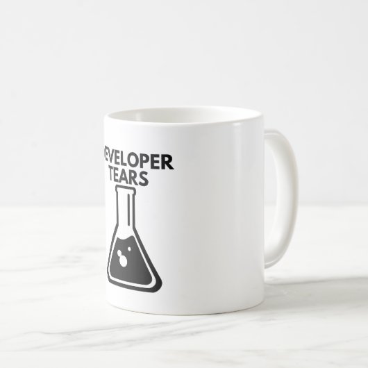 Entwickler weint. Tester macht Entwickler weinen Kaffeetasse (VorderseiteRechts)