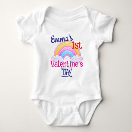 Entworfen Mein ERSTES VALENTINSGESCHENK Regenbogen Baby Strampler