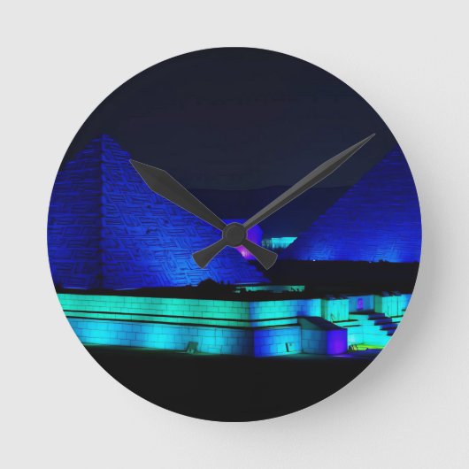Entwurf blaue Pyramiden Runde Wanduhr (Vorderseite)