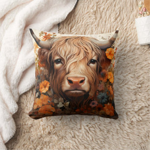 Entwurf einer floralen Highland Cow-Serie 3 Kissen