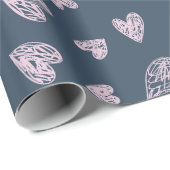 Entwurf eines handgezeichneten Herzmusters Geschenkpapier (Rolleneckpunkt)