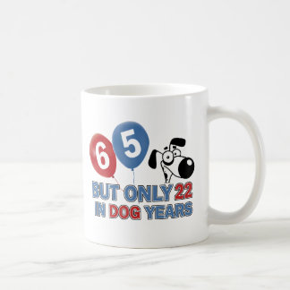 Entwurf mit 65 Jährigen Kaffeetasse