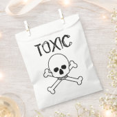 Entwurf von toxischen Schädeln und Kreuzknochen Geschenktütchen (Ausgeschnitten)