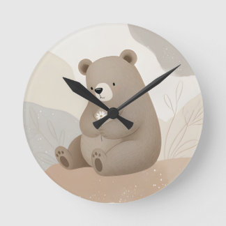 Entzückender Braunbär mit Gänseblümchen - Aquarell Runde Wanduhr