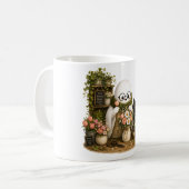 Entzückender Geist arbeitet in gemütlichem Blumeng Kaffeetasse (Vorderseite Links)