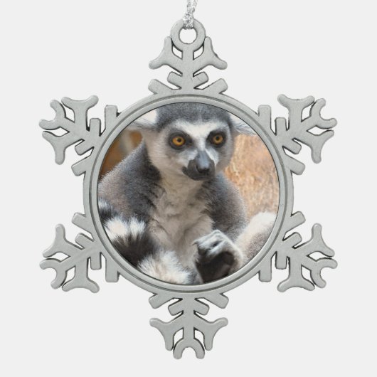 Entzückender Lemur Schneeflocken Zinn-Ornament (Vorderseite)