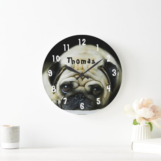 Entzückender Mops Große Wanduhr (Zuhause)