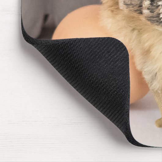 Entzückendes Baby-Huhn und frischer Ei-Karton Mousepad (Ecke)