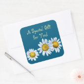 Entzückendes Gänseblümchen-Geschenk-Sticker Quadratischer Aufkleber (Umschlag)