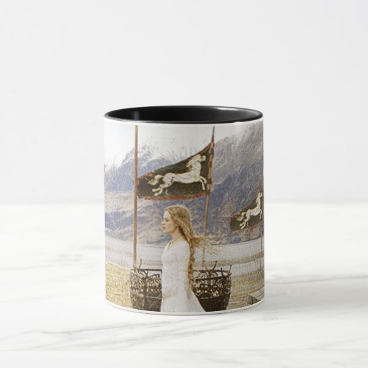 Eowyn on Castle Steps Tasse (Zentrum)