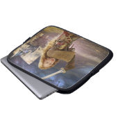 Eowyn Raises Sword Laptopschutzhülle (Vorne Knopf)