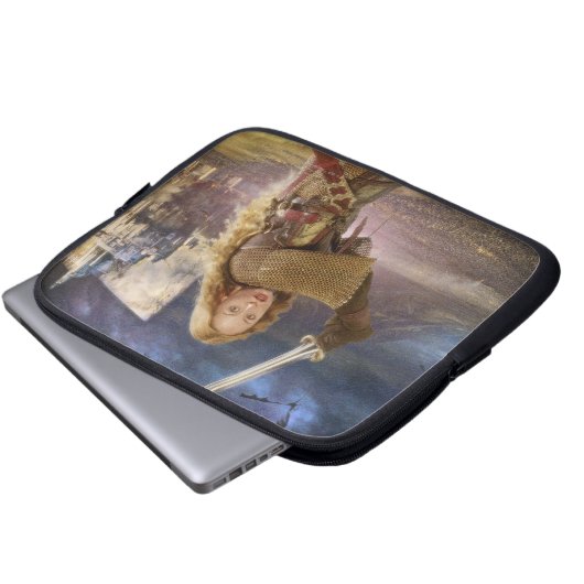 Eowyn Raises Sword Laptopschutzhülle (Vorne Knopf)