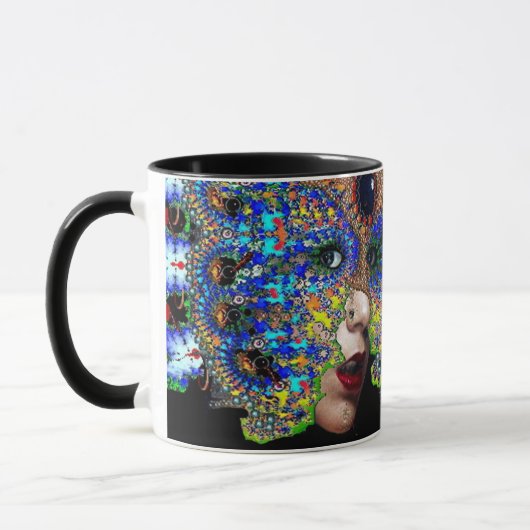 EPHEMERAL/FRAU MIT FARBIGEM FRAKTAL TASSE (Links)