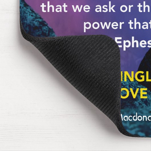 Ephesians 3:20 GOTT IST IN DER LAGE, überwältigend Mousepad (Ecke)
