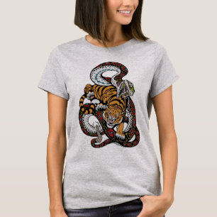 Epic Battle: Tiger vs. Schlange Kunst T-Shirt